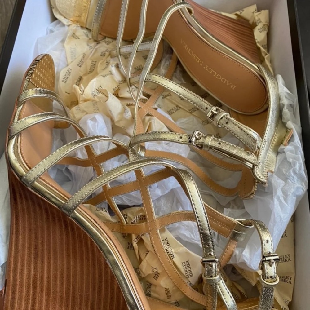 Badgley mischka size 8 wedge heels - Picture 6 of 6
